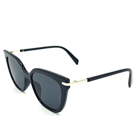 Black And Gold Frame / Gray Lens Sunglasses